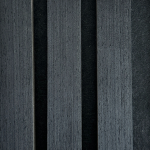Campione di pannello acustico in rovere nero impiallacciato 150 x 120 mm