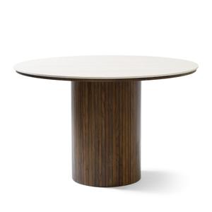 Enzo tavolo da pranzo rotondo con piano in pietra beige e base a doghe in rovere fumé Ø120 cm