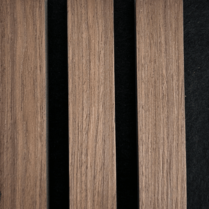Campione di pannello acustico Premium in impiallacciatura di rovere affumicato 150 x 120 mm
